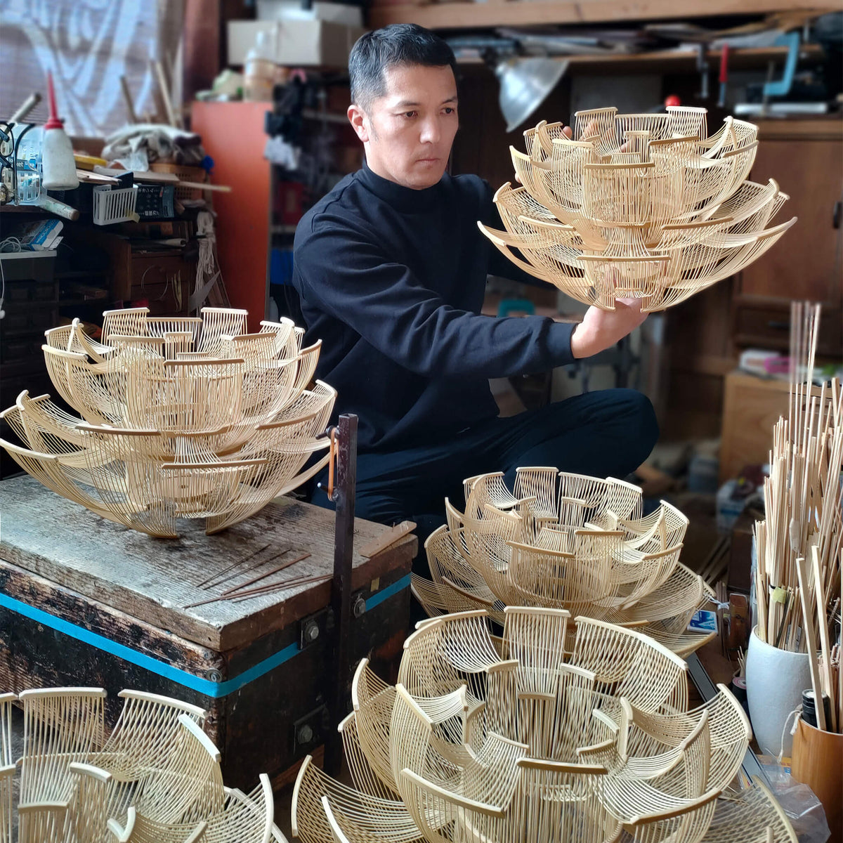 Bamboo strips split by hand for Suruga takesensuji zaiku.